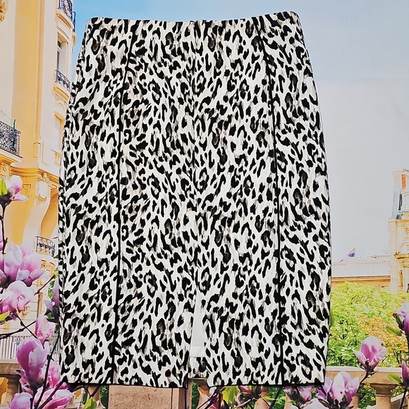 WHBM Leopard Print Pencil Skirt Size 6 New - Picture 10 of 11